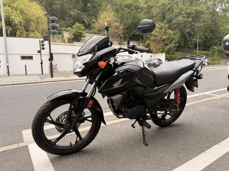 CB 125 F