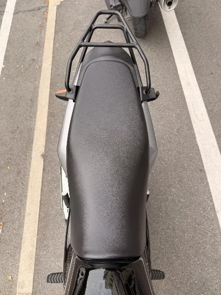 CB 125 F