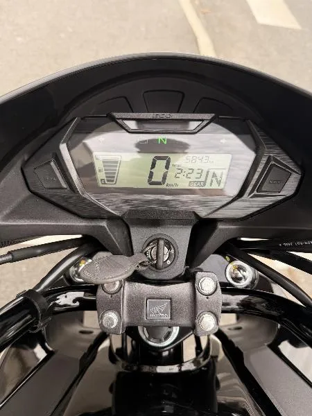 CB 125 F