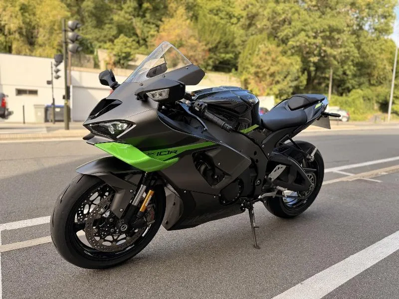 ZX10R