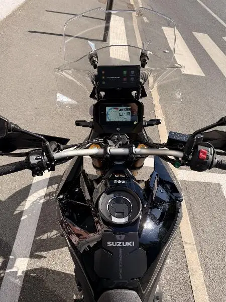 DL VSTROM 800DE