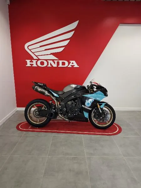 YZF 1000 R1