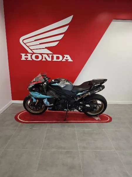 YZF 1000 R1