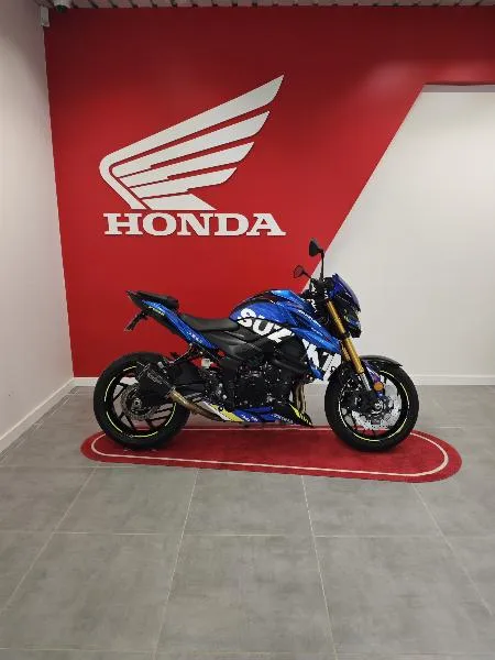 GSXS 750