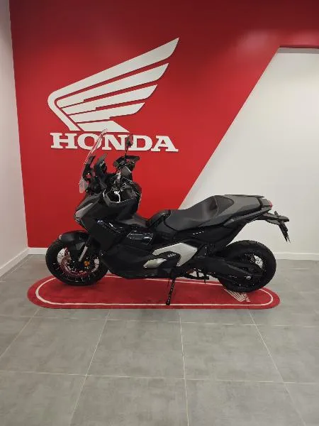 XADV 750 DCT