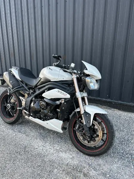SPEED TRIPLE 1050