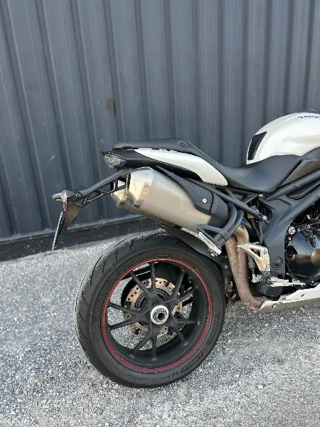SPEED TRIPLE 1050