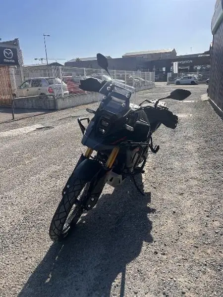 DL VSTROM 800DE