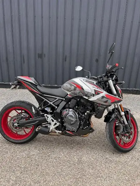 GSX8S