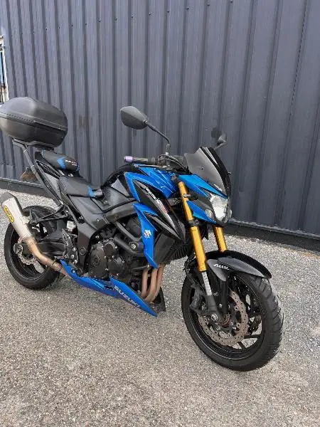 GSXS 750