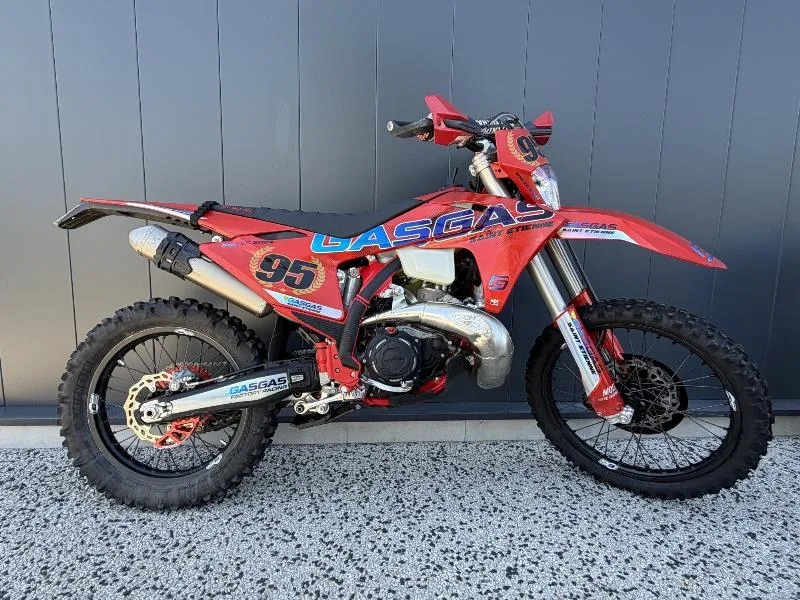 GASGAS 300 EC 2026 FACTORY 30H