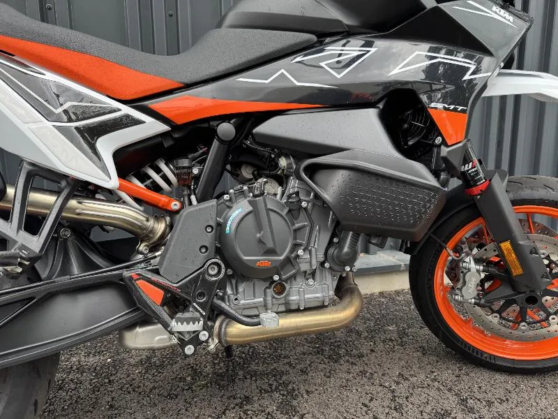 KTM 890 SMT 2024