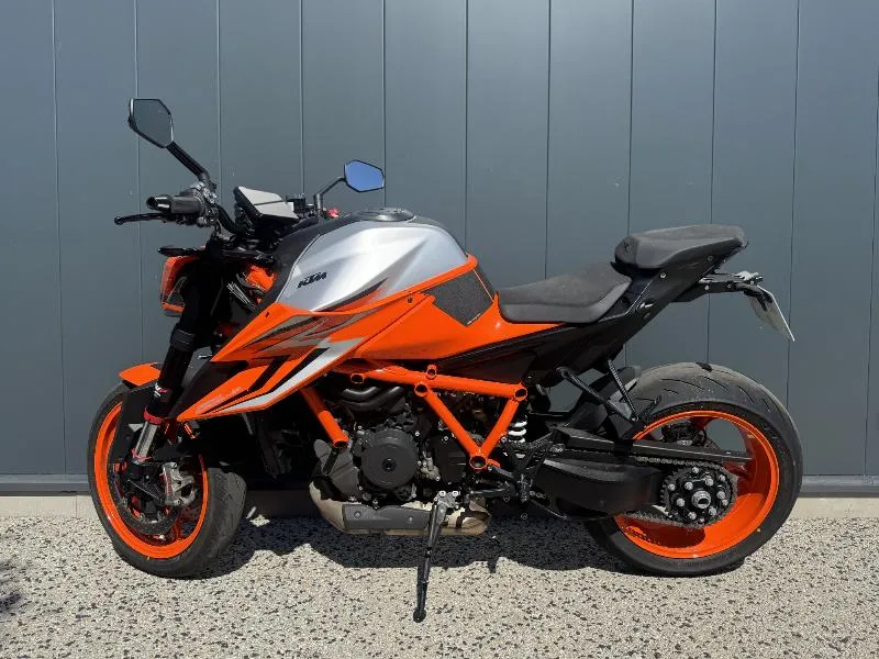 KTM 1290 SUPER DUKE R 2023