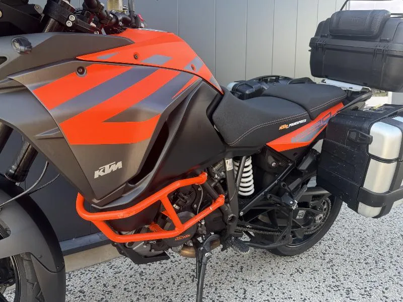 KTM 1290 SUPER ADVENTURE S 2020