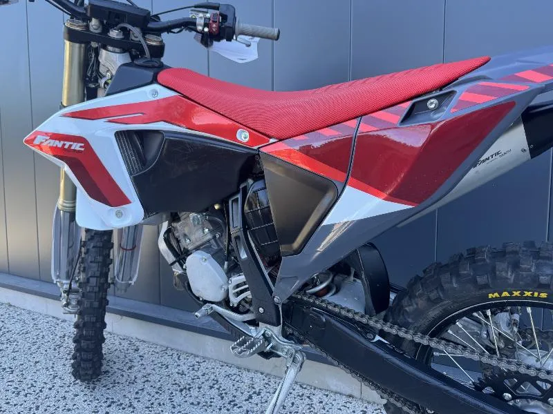 FANTIC 125 XE 2024