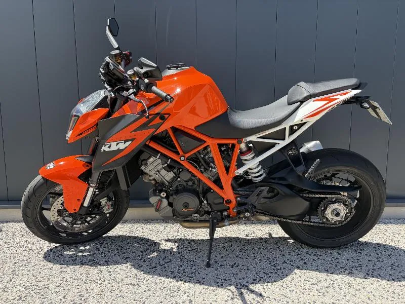 KTM 1290 SUPER DUKE R 2016