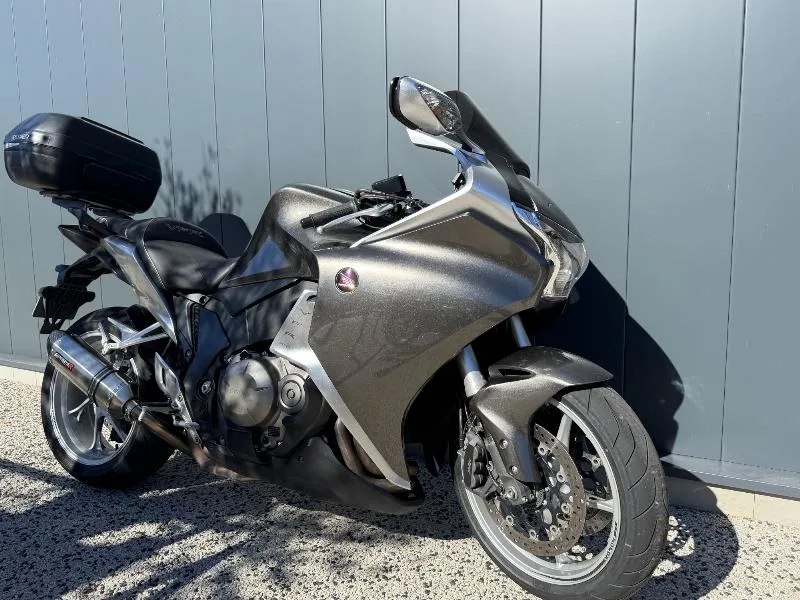 HONDA 1200 VFR 2013