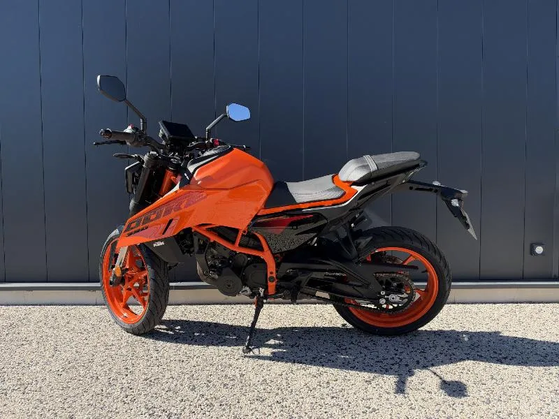 KTM 390 DUKE 2024