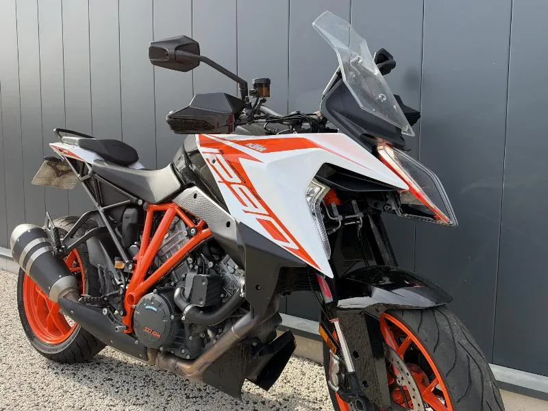 KTM 1290 SUPER DUKE GT 2020