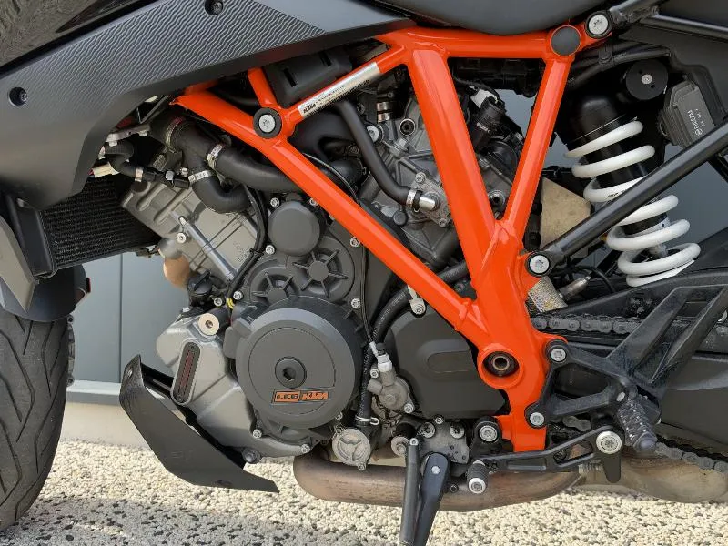 KTM 1290 SUPER DUKE GT 2020