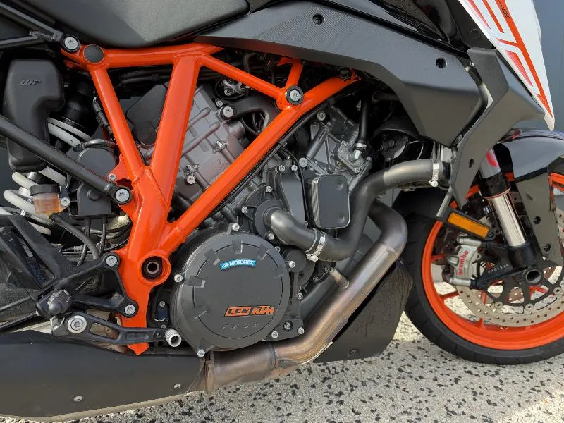 KTM 1290 SUPER DUKE GT 2020