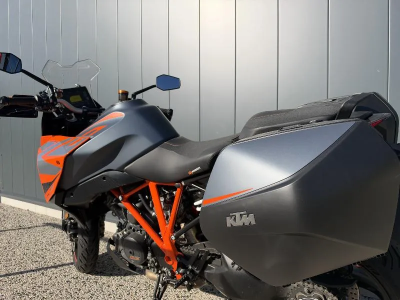 KTM 1290 SUPER DUKE GT 2022