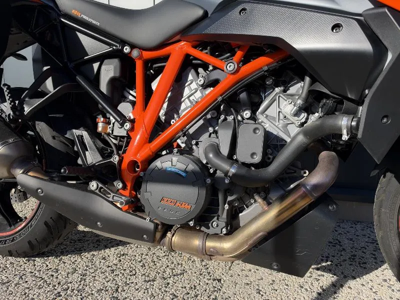 KTM 1290 SUPER DUKE GT 2022