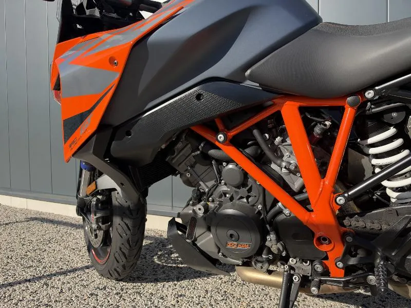 KTM 1290 SUPER DUKE GT 2022