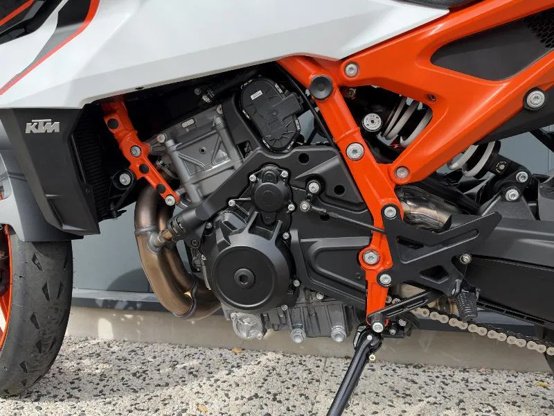 KTM 990 DUKE R 2026