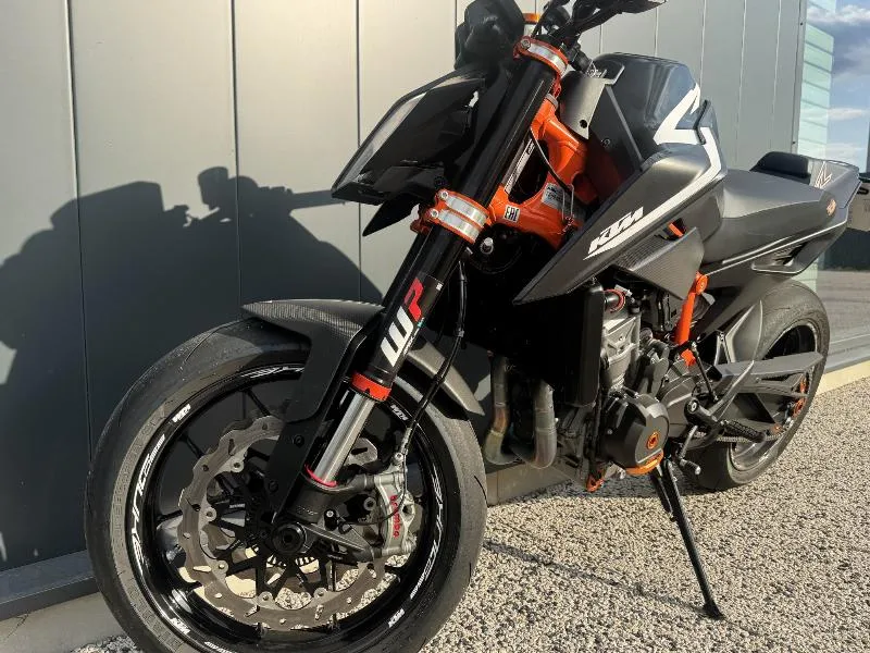 KTM 890 DUKE R 2022