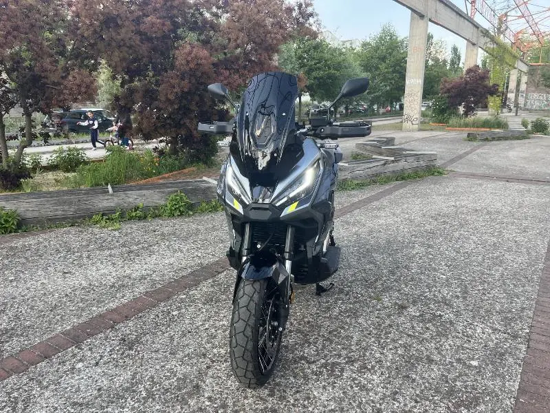 XADV 750