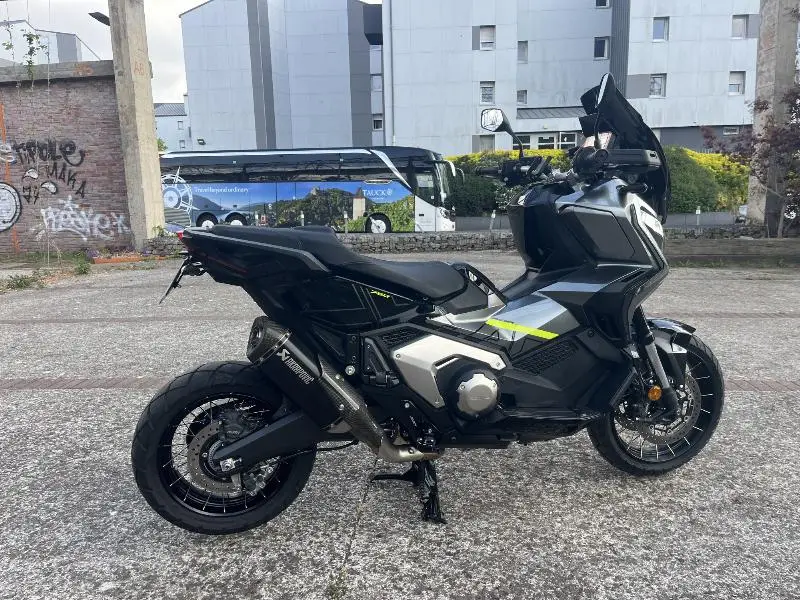 XADV 750