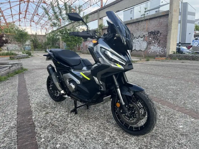 XADV 750
