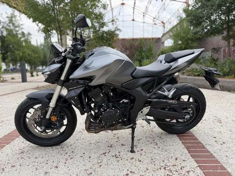 CB 1000 Hornet