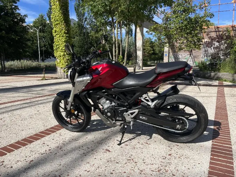 CB 125  R