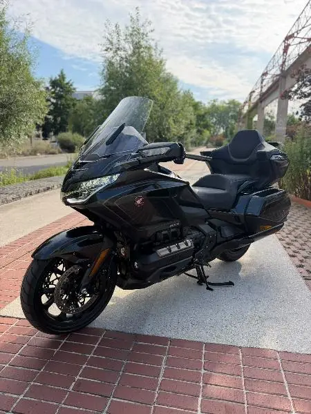 GL 1800 GOLDWING TOURING DCT