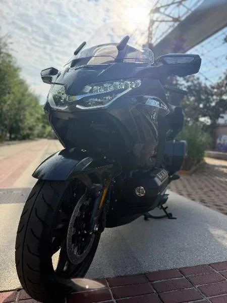 GL 1800 GOLDWING TOURING DCT