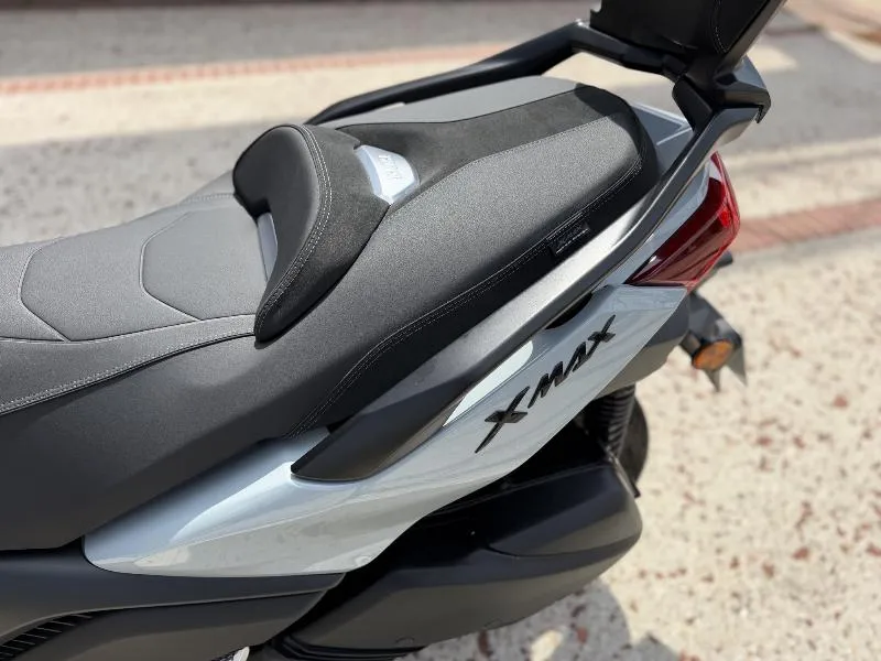 XMAX 300 TECH MAX 