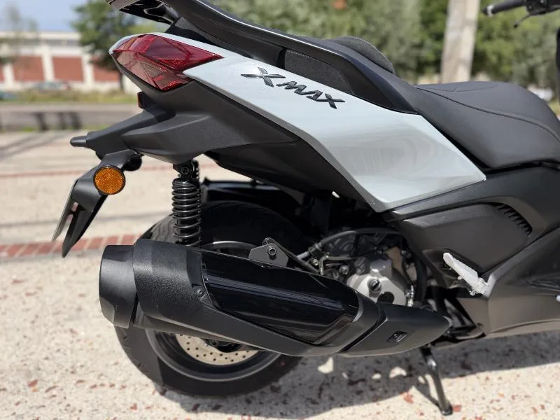 XMAX 300 TECH MAX 