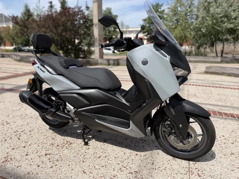 XMAX 300 TECH MAX 