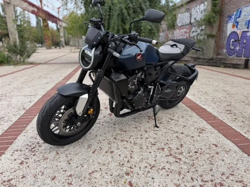 CB 1000 R