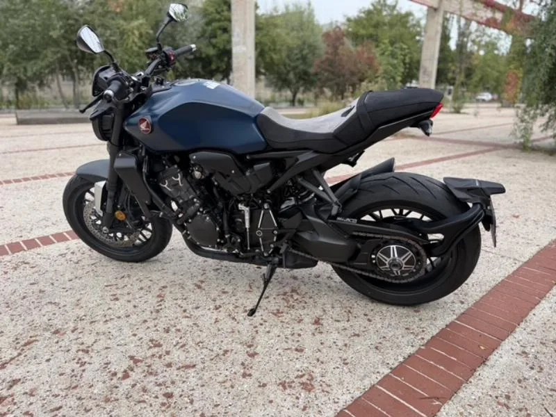 CB 1000 R