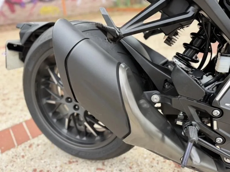 CB 1000 R