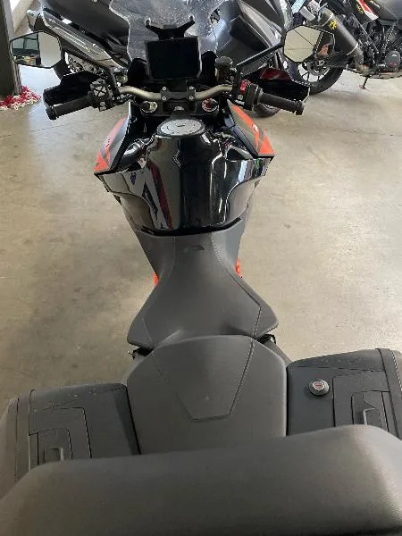 1290 SUPER DUKE GT