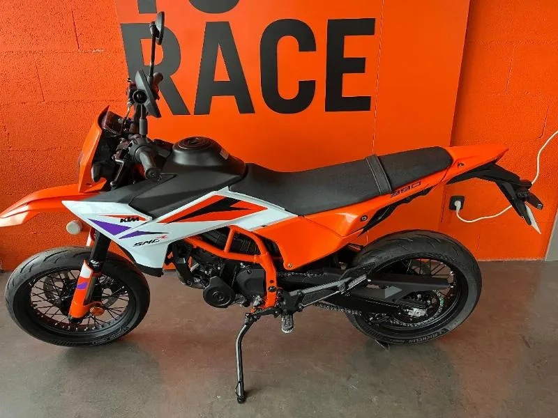 390 SMC R