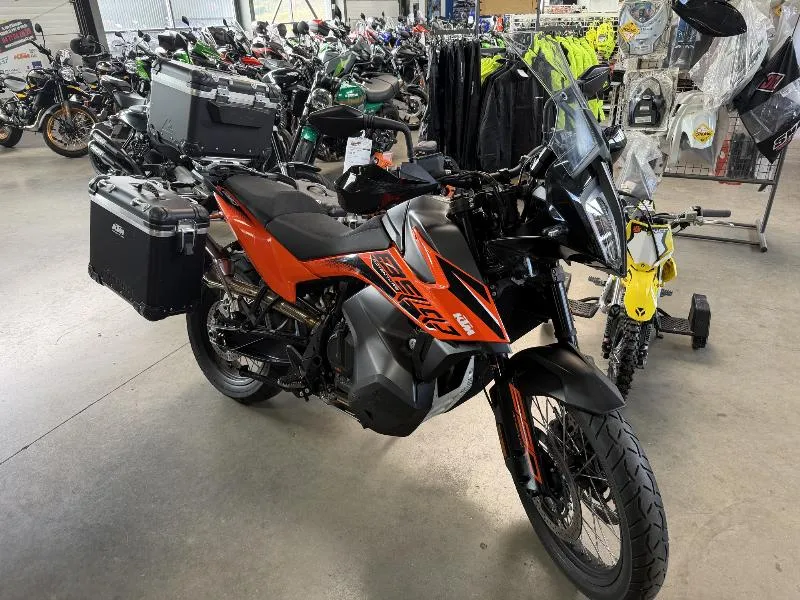 890 ADVENTURE