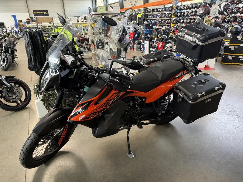 890 ADVENTURE