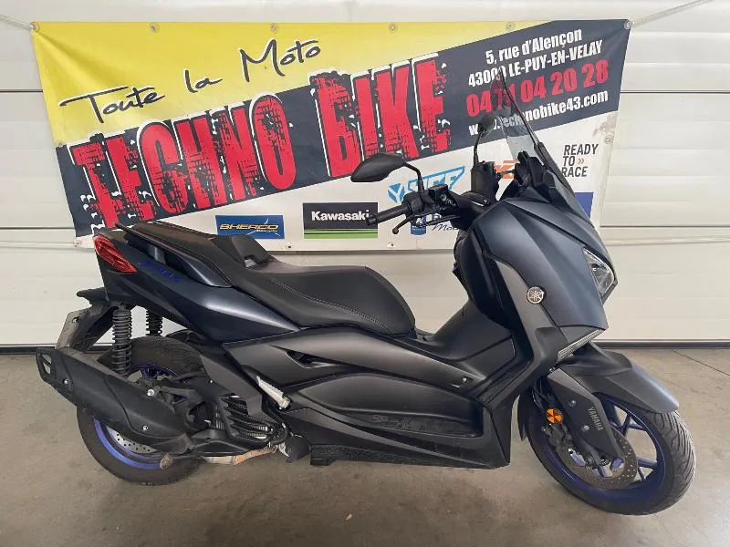 XMAX 125