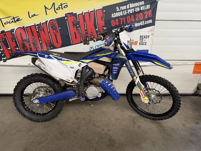 125 SE FACTORY