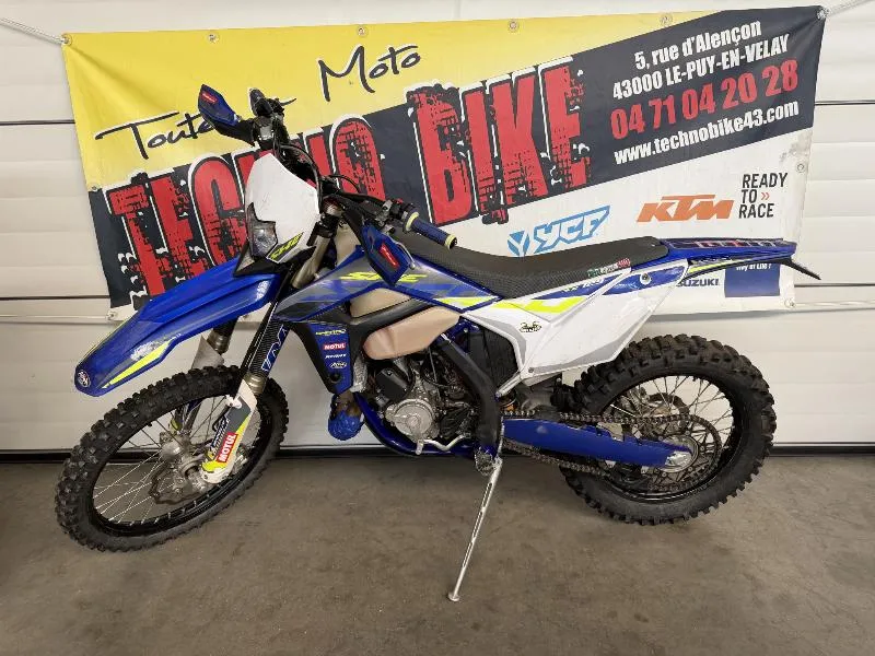 125 SE FACTORY